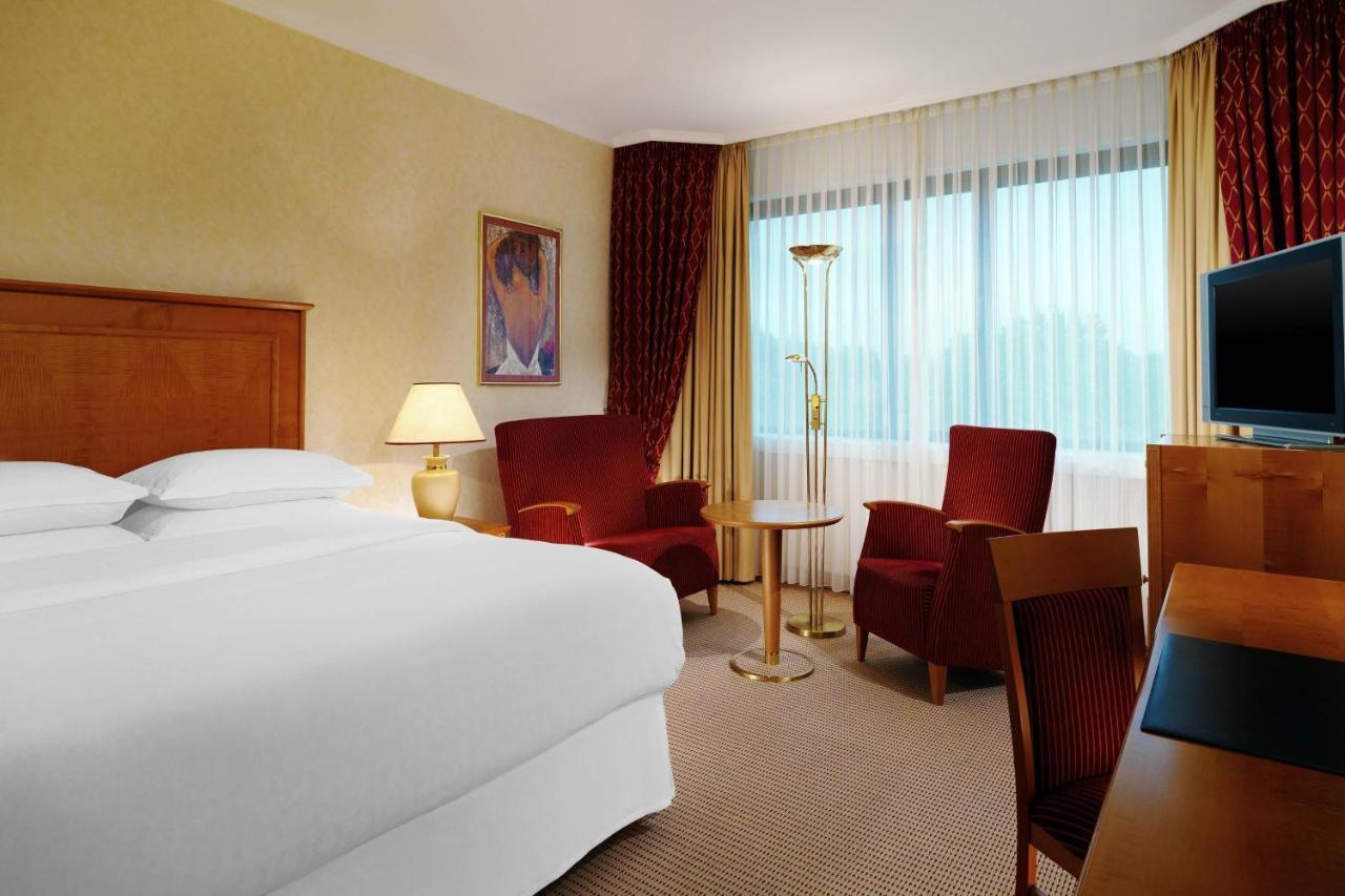 Sheraton 4*